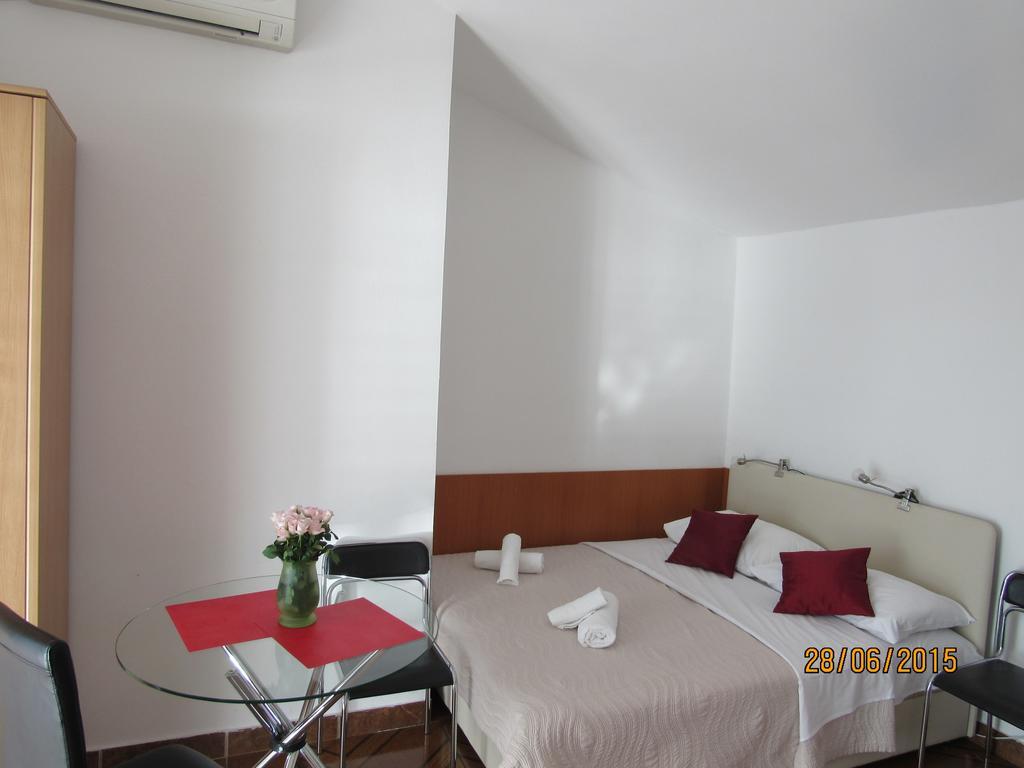 Apartments Renjak Sukošan المظهر الخارجي الصورة