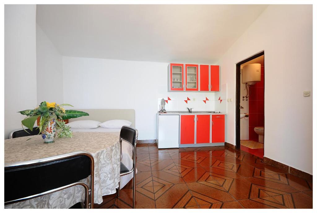 Apartments Renjak Sukošan الغرفة الصورة